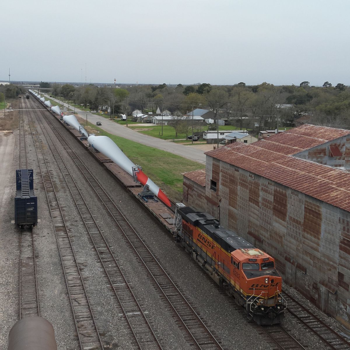 Did you see the longest wind turbine blade train traveling through ...